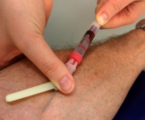 Die Kosten für Hepatitis-Impfungen für Pflegekräfte sollte jeder Chef gerne übernehmen