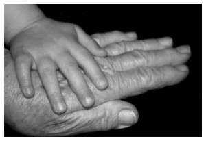 65-jährige Berlinerin erwartet Vierlinge: Ist hier eine künstliche Befruchtung noch vertretbar?