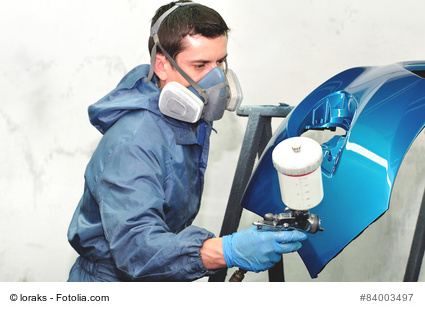 Paintin blue car bumper by proffesional.